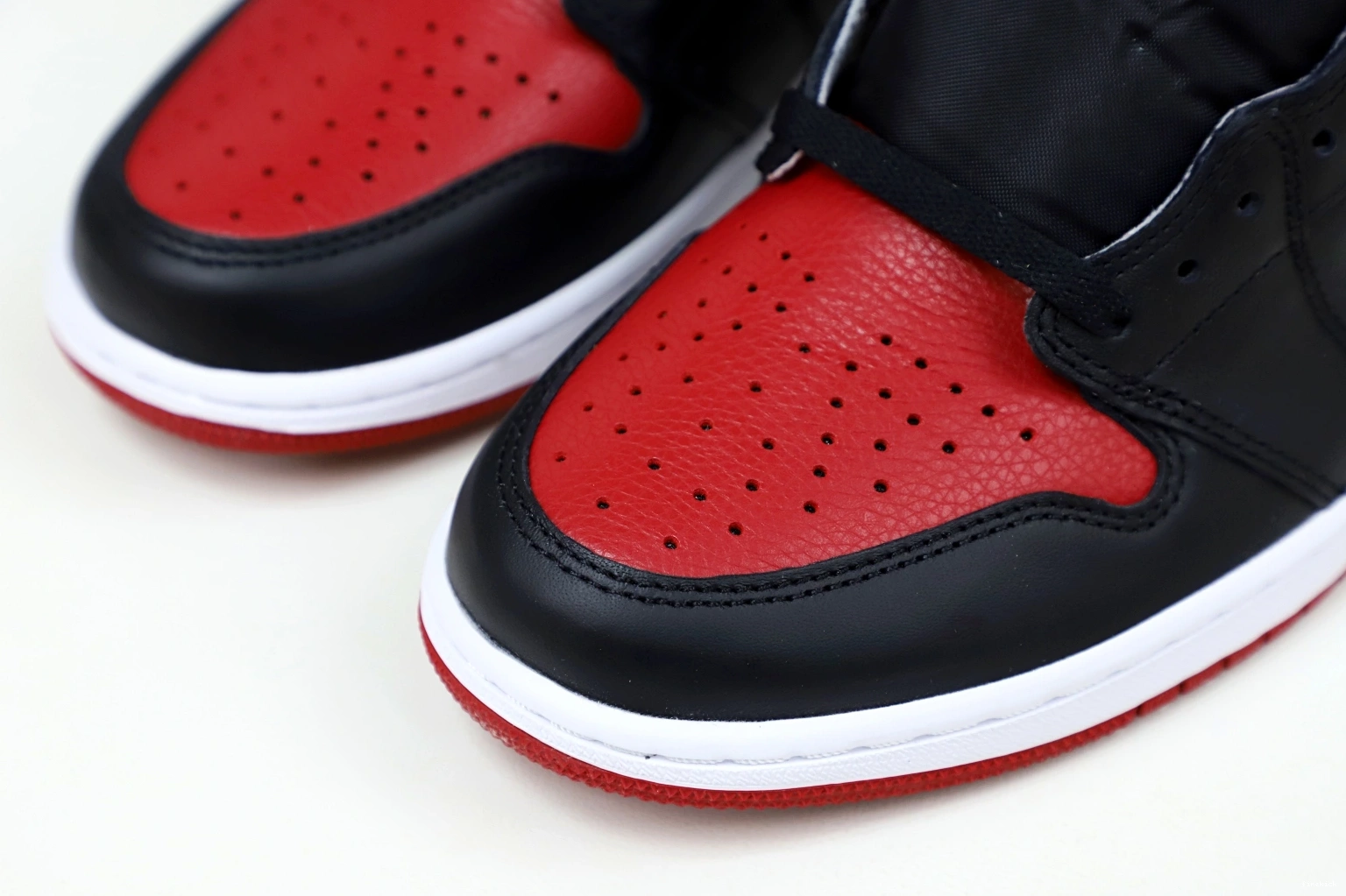 RETRO 'BRED' JORDAN 1 OG AIR HIGH 0114